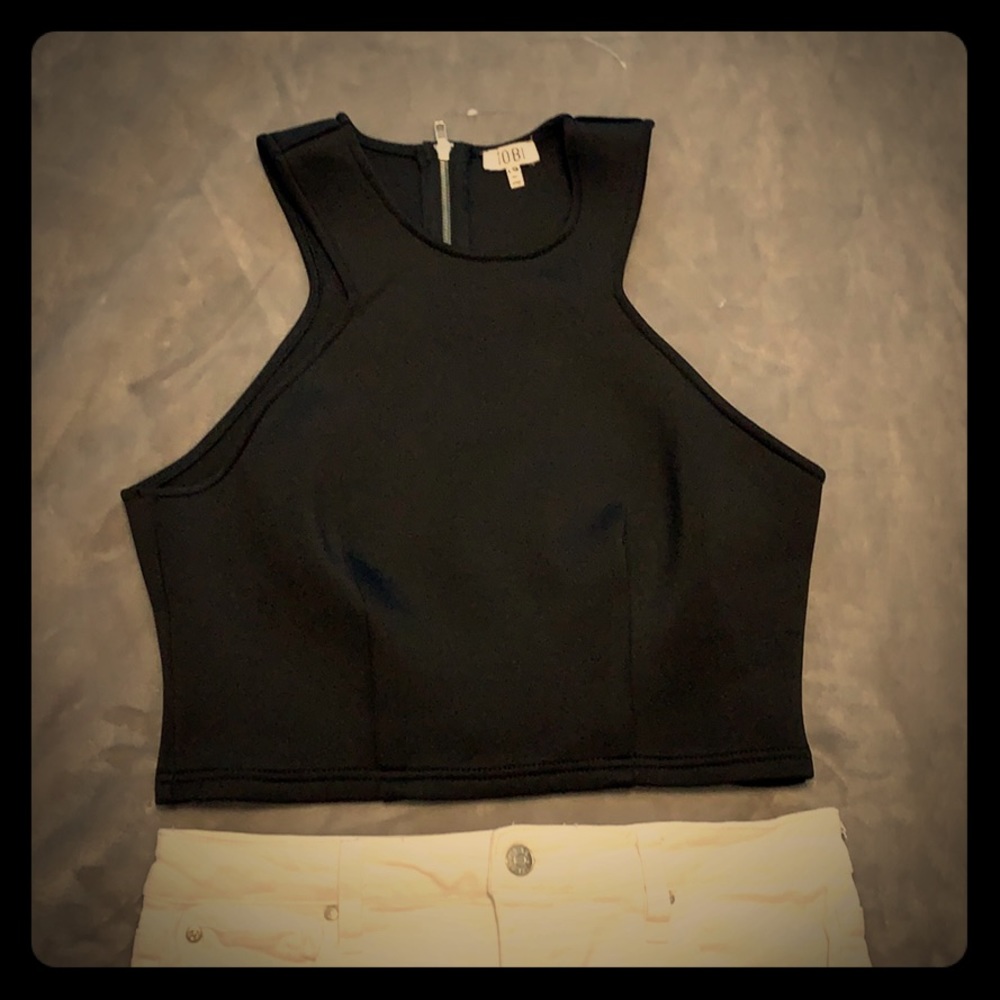 NWOT TOBI HIGH NECK SLEEVELESS CROP TOP